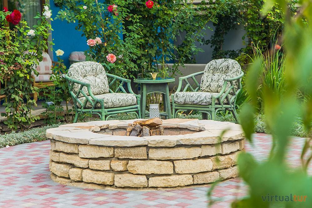 Resedinta Rotundu Bed & Breakfast Butuceny Екстериор снимка