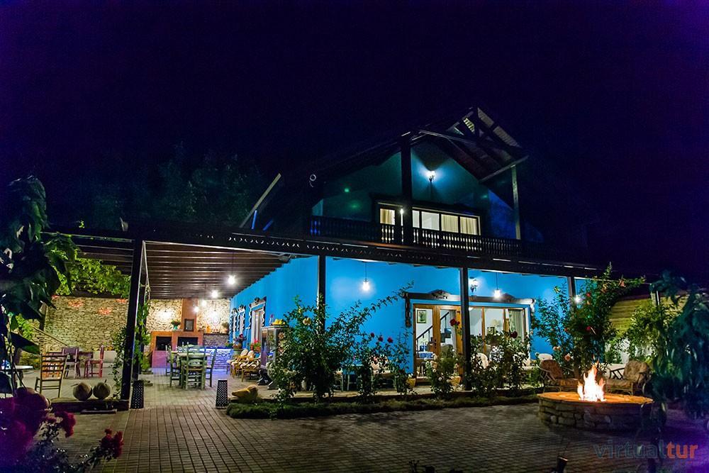 Resedinta Rotundu Bed & Breakfast Butuceny Екстериор снимка