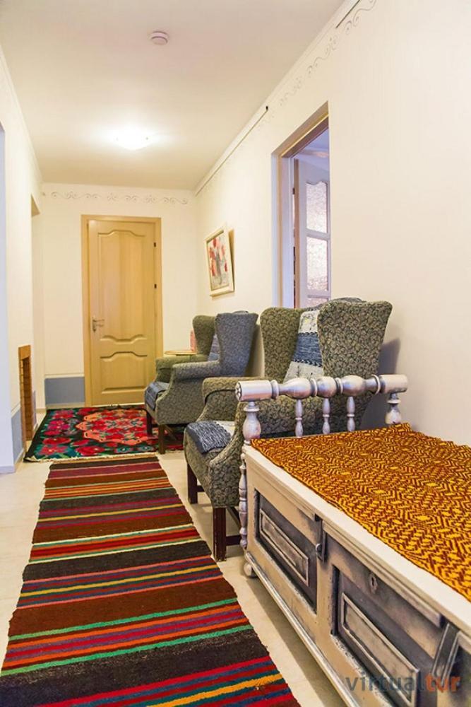 Resedinta Rotundu Bed & Breakfast Butuceny Екстериор снимка